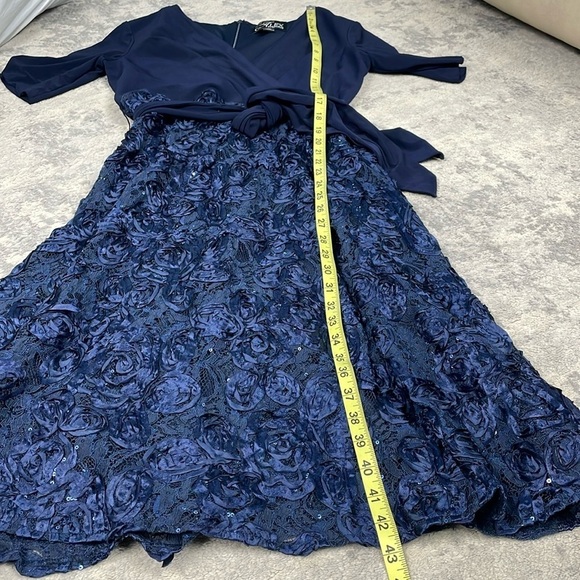 New Alex Evenings Dress Navy Blue Mixed Media Sequin Rosettes Midi Wrap Top 10P - Picture 10 of 15